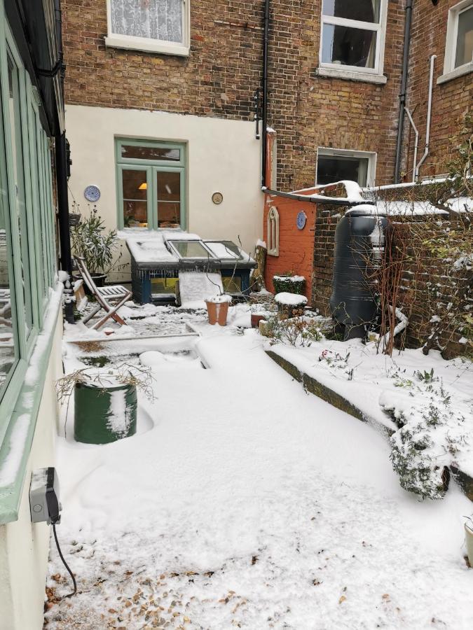 Rosslyn Court Bed & Breakfast Margate Exterior photo