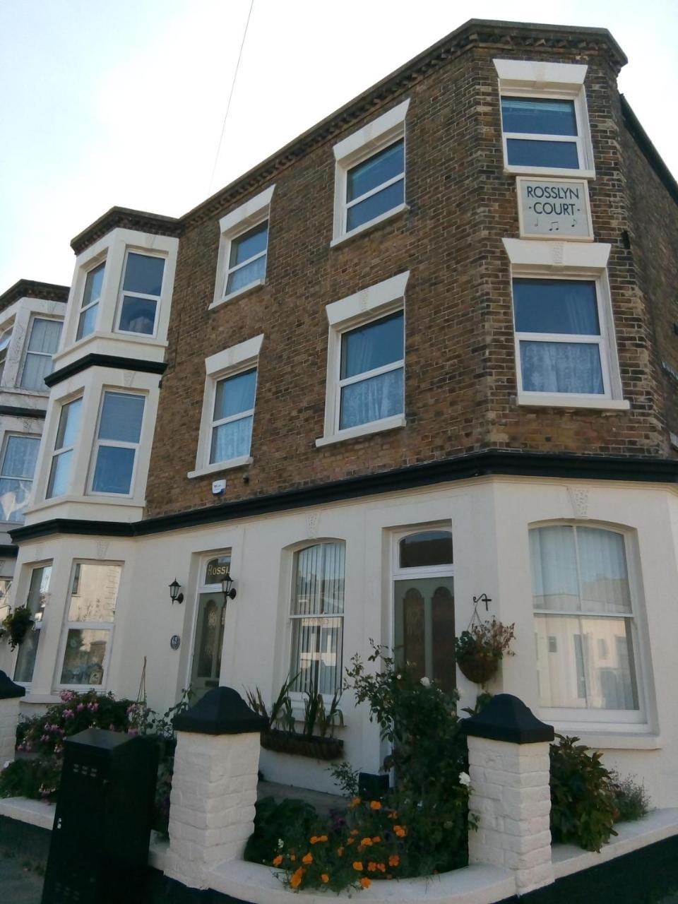 Rosslyn Court Bed & Breakfast Margate Exterior photo